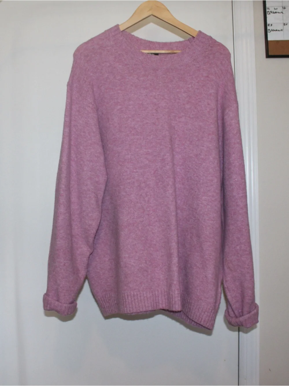 Used Uniqlo Men's Crewneck Sweater in Light Mauve